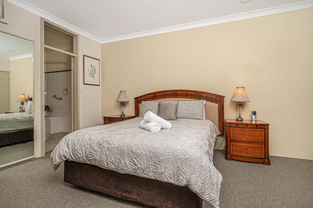 Cotswold Gardens Motel Armidale Exterior photo