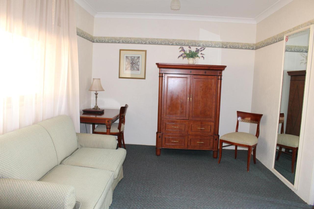 Cotswold Gardens Motel Armidale Exterior photo
